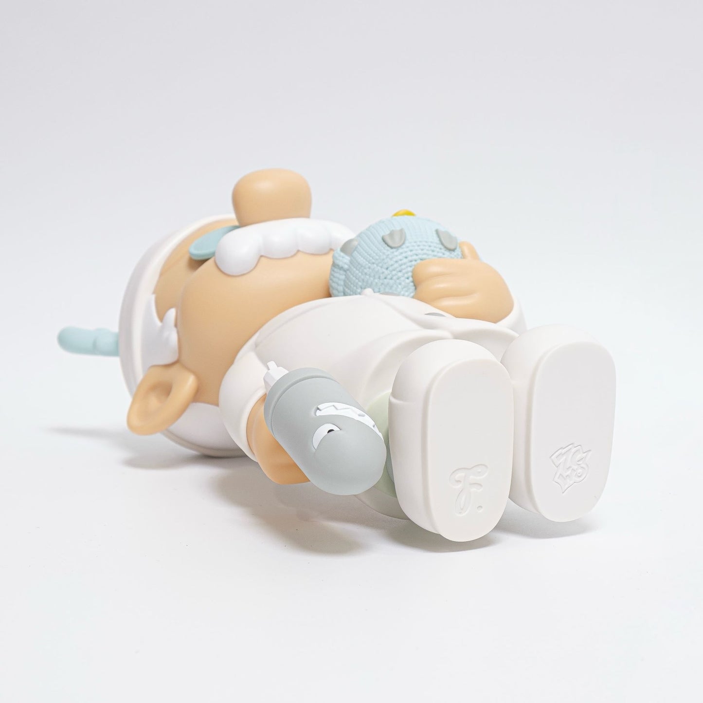 Super Professional Essential // Snow Vibe