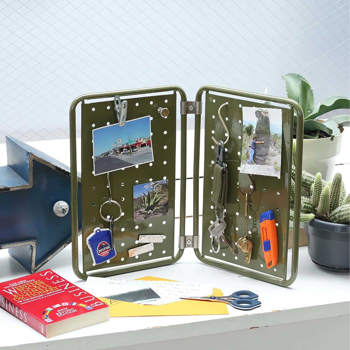 Dulton Mini Pegboard. Olive darb